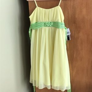 Amy Byer Girls Size 10  Yellow Chiffon Dress